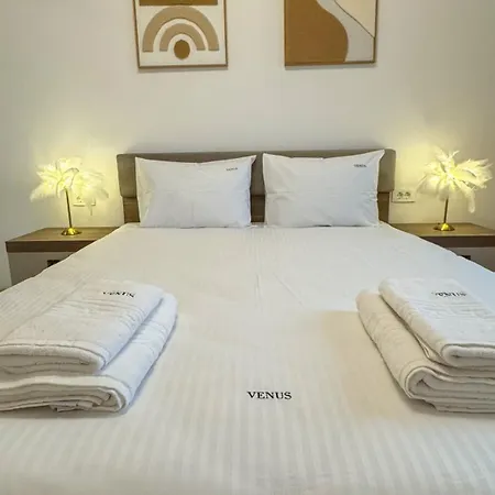 Апартаменты Charming At Kasper *