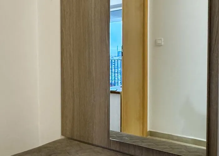 Charming At Coresi Mall #brasov 公寓 布拉索夫