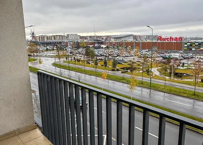 Charming At Coresi Mall #brasov 公寓 布拉索夫